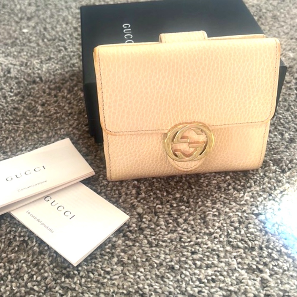 Gucci Interlocking Gg Wallet With The Box - image 1